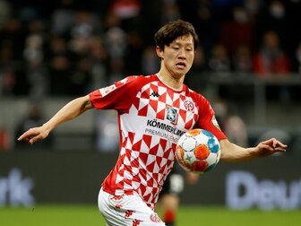 Mainz bindet Spielmacher Lee bis 2026 Mainz bindet Spielmacher Lee bis 2026