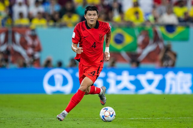 Min-jae Kim könnte bald für den FC Bayern spielen.