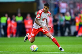 João Cancelo und Daley Blind werden den FC Bayern nach der abgelaufenen Saison wieder verlassen. João Cancelo und Daley Blind werden den FC Bayern nach der abgelaufenen Saison wieder verlassen.