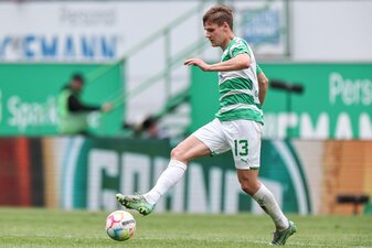 Der Mittelfeldspieler Max Christiansen wechselt zu Hannover 96. Der Mittelfeldspieler Max Christiansen wechselt zu Hannover 96.