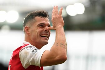 Granit Xhaka kehrt in die Bundesliga zurück. Granit Xhaka kehrt in die Bundesliga zurück.