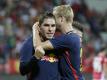 Jonathan Soriano (l) feiert seinen Treffer für Salzburg mit einem Teamkollegen. Foto: Armando Babani
<br>
<br>
<br>dpa-infocom GmbH