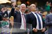 Laut FIFA-Präsident Gianni Infantino (l) sollen die WM-Prämien der Frauen bis zur WM 2027 an die der Männer angeglichen werden.