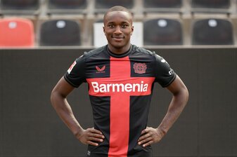 Der Franzose Moussa Diaby soll vor einem Wechsel zu Aston Volla stehen. Der Franzose Moussa Diaby soll vor einem Wechsel zu Aston Volla stehen.