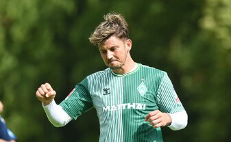 Werders Dawid Kownacki jubelt nach seinem Tor. Im Test gegen Toulouse traf der polnische Angreifer doppelt. Werders Dawid Kownacki jubelt nach seinem Tor. Im Test gegen Toulouse traf der polnische Angreifer doppelt.