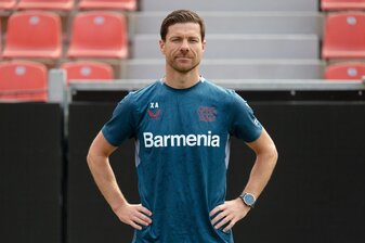 Der Vetrag von Bayer-Coach Xabi Alonso läuft 2024 aus. Ob er verlängert, ist offen. Der Vetrag von Bayer-Coach Xabi Alonso läuft 2024 aus. Ob er verlängert, ist offen.