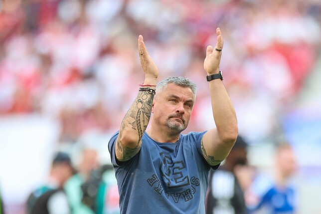 Schalkes Trainer Thomas Reis will mit seinem Team zurück in die Bundesliga.