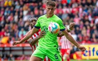 Steht vor einem Wechsel nach England: Micky van de Ven. Steht vor einem Wechsel nach England: Micky van de Ven.
