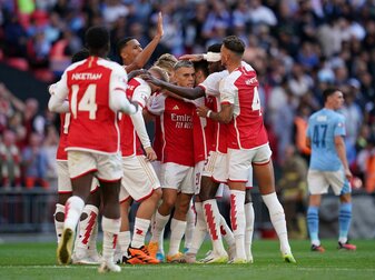 Der FC Arsenal sicherte sich gegen Manchester City den Community Shield. Der FC Arsenal sicherte sich gegen Manchester City den Community Shield.
