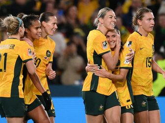 Gastgeber Australien zieht ins Viertelfinale ein Gastgeber Australien zieht ins Viertelfinale ein
