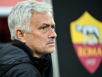 Mourinho lehnt Millionen-Offerten aus Saudi-Arabien ab Mourinho lehnt Millionen-Offerten aus Saudi-Arabien ab