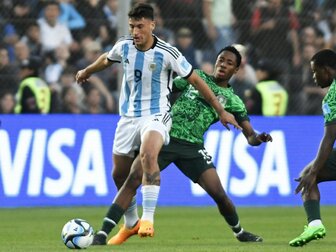 Tottenham verpflichtet Mittelstürmer-Talent Tottenham verpflichtet Mittelstürmer-Talent