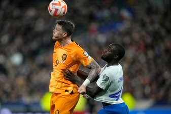 Der Wechsel von Stürmer Wout Weghorst (l) zur TSG 1899 Hoffenheim ist perfekt. Der Wechsel von Stürmer Wout Weghorst (l) zur TSG 1899 Hoffenheim ist perfekt.