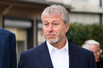 Roman Abramowitsch hatte infolge des russischen Angriffskrieges auf die Ukraine den FC Chelsea verkaufen müssen. Roman Abramowitsch hatte infolge des russischen Angriffskrieges auf die Ukraine den FC Chelsea verkaufen müssen.