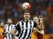 Mario Gomez soll mit dem BVB und Barcelona verhandeln. Foto: Sedat Suna
<br>dpa-infocom GmbH