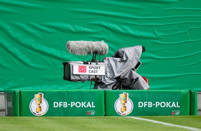 Vom DFB-Pokal gibt es deutlich mehr Live-Übertragungen ohne Zusatzkosten als von der Fußball-Bundesliga.