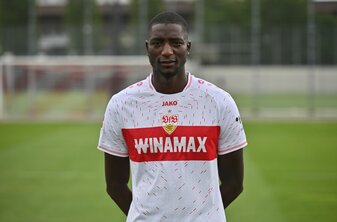 Die Ausstiegsklausel im Vertrag des Stuttgarters Serhou Guirassy ist laut Berichten ausgelaufen. Die Ausstiegsklausel im Vertrag des Stuttgarters Serhou Guirassy ist laut Berichten ausgelaufen.
