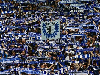Randale nach Pokalspiel zwischen Jena und Hertha Randale nach Pokalspiel zwischen Jena und Hertha