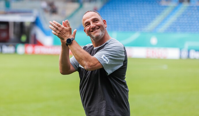 Frank Schmidt ist seit September 2007 Coach der Heidenheimer.