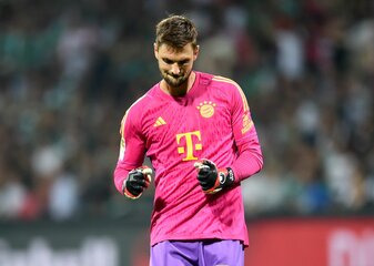 Bayerns Torhüter Sven Ulreich jubelt. Bayerns Torhüter Sven Ulreich jubelt.