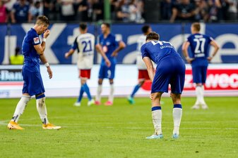 Die Spieler von Hertha BSC waren nach der 0:3-Niederlage beim HSV bedient. Die Spieler von Hertha BSC waren nach der 0:3-Niederlage beim HSV bedient.