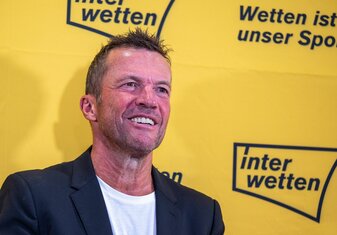 Rekordnationalspieler Lothar Matthäus glaubt an die DFB-Auswahl und Trainer Hansi Flick. Rekordnationalspieler Lothar Matthäus glaubt an die DFB-Auswahl und Trainer Hansi Flick.