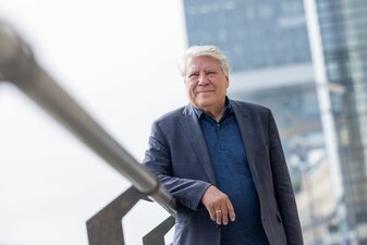 Sportphilosoph Gunter Gebauer sieht die Entwicklung im Profifußball kritisch. Sportphilosoph Gunter Gebauer sieht die Entwicklung im Profifußball kritisch.
