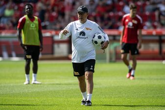 Union-Trainer Urs Fischer auf einen klassischen Mittelstürmer. Union-Trainer Urs Fischer auf einen klassischen Mittelstürmer.