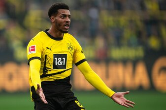 In einem Interview weist BVB-Neuzugang Felix Nmecha von sich, homophob oder transphob zu sein. In einem Interview weist BVB-Neuzugang Felix Nmecha von sich, homophob oder transphob zu sein.
