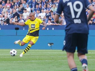 BVB lässt erste Punkte liegen: Remis im Revierderby BVB lässt erste Punkte liegen: Remis im Revierderby