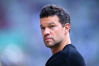 Ballack traut seinem Ex-Club Bayer Leverkusen in dieser Saison viel zu. Ballack traut seinem Ex-Club Bayer Leverkusen in dieser Saison viel zu.