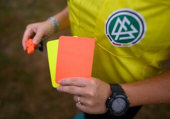 961 Mal kam es in der abgelaufenen Spielzeit zu Spielabbrüchen im Amateurfußball. 961 Mal kam es in der abgelaufenen Spielzeit zu Spielabbrüchen im Amateurfußball.
