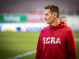 Klose erhält President's Award der UEFA Klose erhält President's Award der UEFA