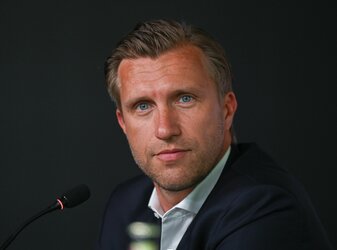«Langfristig gesehen war diese Entscheidung verantwortungsvoll und richtig», sagt Markus Krösche über den Verkauf von Randal Kolo Muani. «Langfristig gesehen war diese Entscheidung verantwortungsvoll und richtig», sagt Markus Krösche über den Verkauf von Randal Kolo Muani.
