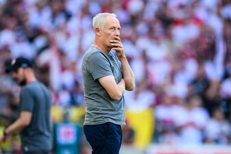Freiburgs Trainer Streich sieht sein Team nicht als «Spitzenmannschaft». Freiburgs Trainer Streich sieht sein Team nicht als «Spitzenmannschaft».