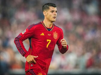 Spaniens Fußballer solidarisieren sich mit Weltmeisterinnen Spaniens Fußballer solidarisieren sich mit Weltmeisterinnen