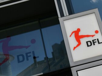 Rekorde bei Transfers, eine Milliarde ging nach Deutschland Rekorde bei Transfers, eine Milliarde ging nach Deutschland