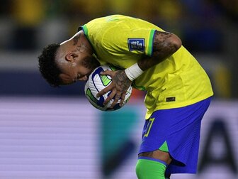 Neymar alleiniger Rekord-Torschütze Brasiliens Neymar alleiniger Rekord-Torschütze Brasiliens