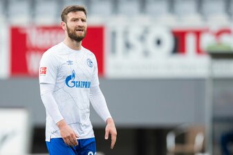 Sampdoria Genua ist an dem vereinslosen Verteidiger Mustafi interessiert. Sampdoria Genua ist an dem vereinslosen Verteidiger Mustafi interessiert.