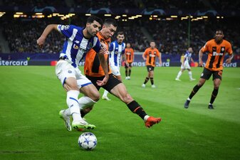 Schachtar Donezk unterlag in Hamburg gegen den FC Porto mit 1:3. Schachtar Donezk unterlag in Hamburg gegen den FC Porto mit 1:3.