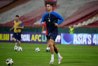 Cristiano Ronaldo hat mit seinem Verein Al-Nassr im Iran gespielt. Cristiano Ronaldo hat mit seinem Verein Al-Nassr im Iran gespielt.