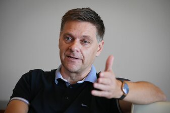 Union-Berlin-Manager Oliver Ruhnert spricht über das Champions-League-Debüt in Madrid. Union-Berlin-Manager Oliver Ruhnert spricht über das Champions-League-Debüt in Madrid.