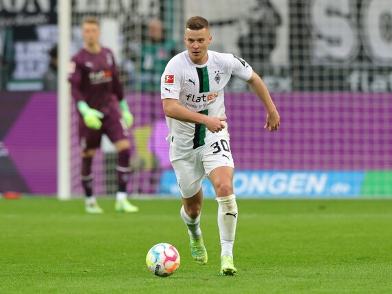 Gladbach verlängert Vertrag mit Elvedi bis 2027