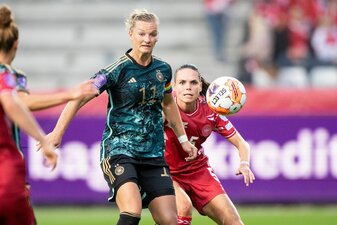 Alexandra Popp (M) und die DFB-Frauen mussten sich in Dänemark geschlagen geben. Alexandra Popp (M) und die DFB-Frauen mussten sich in Dänemark geschlagen geben.