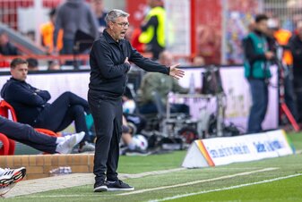 Unzufrieden mit der Leistung seiner Mannschaft: Union-Coach Urs Fischer. Unzufrieden mit der Leistung seiner Mannschaft: Union-Coach Urs Fischer.