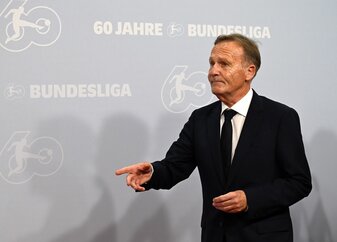 Verteidigt die Rückkehr russischer Nationalteams in Europas Jugend-Fußball. Verteidigt die Rückkehr russischer Nationalteams in Europas Jugend-Fußball.