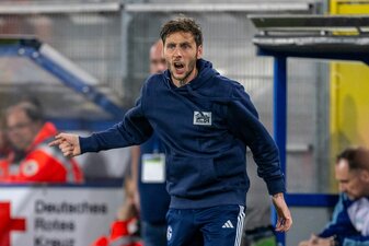 Interimstrainer beim FC Schalke 04: Matthias Kreutzer. Interimstrainer beim FC Schalke 04: Matthias Kreutzer.