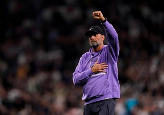 Liverpool-Coach Jürgen Klopp spricht seinem Team trotz Niederlage großes Lob aus. Liverpool-Coach Jürgen Klopp spricht seinem Team trotz Niederlage großes Lob aus.