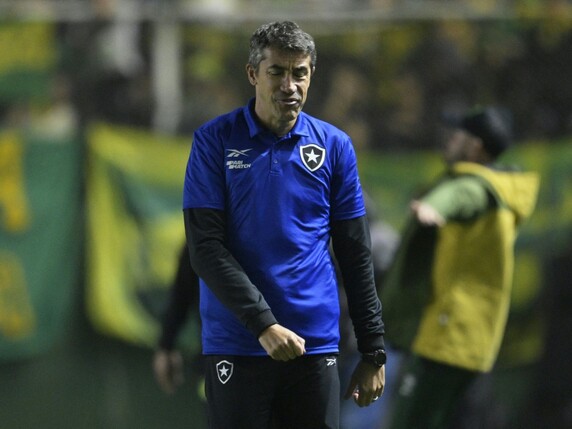 Botafogo entlässt Lage trotz Tabellenführung