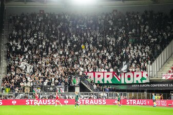 Nach dem Spiel von Legia Warschau bei AZ Alkmaar in der Conference League hat es nach Ausschreitungen zwei Festnahmen gegeben. Nach dem Spiel von Legia Warschau bei AZ Alkmaar in der Conference League hat es nach Ausschreitungen zwei Festnahmen gegeben.